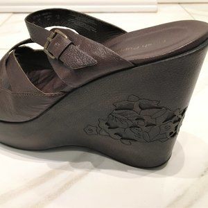 Hush Puppies Brown Wedge Size 9M Made in Brazil